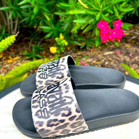 NWT!! WOMEN’S ADORABLE ALBERT CAVALLI ITALY SLIDES SANDALS CHEETAH SZ 9 NEW - Picture 2 of 7